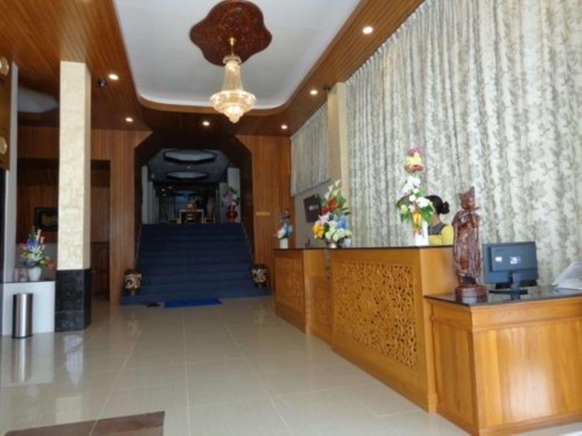 Royal Khattar Hotel Yangon Exterior photo